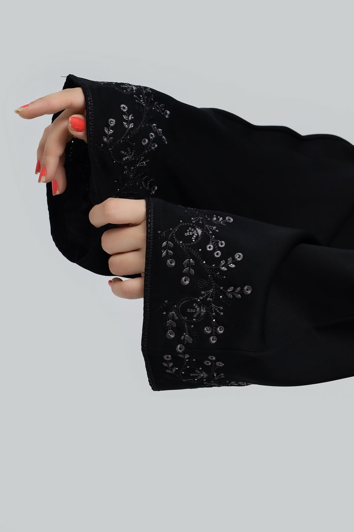 Salma – Midnight Petals